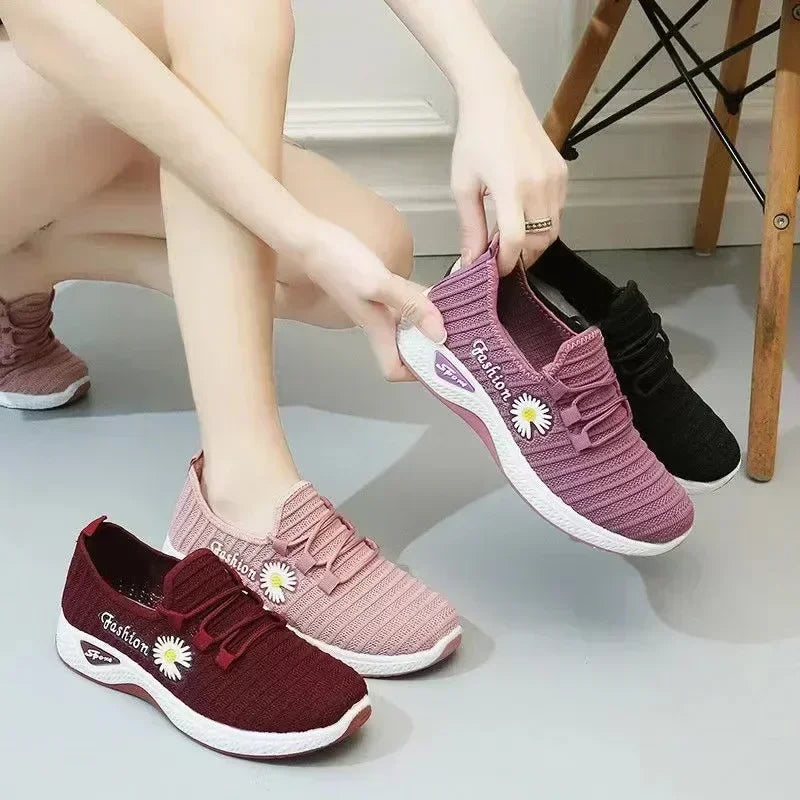 Women's Casual Sports Shoes Autumn Style Lace-Up True Fly Weaving Cloth Little Daisy Pattern Comfortable Walking Flats