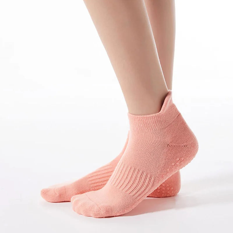 Non Slip Grip Yoga Socks Anti-Skid Slipper Barre Socks Sticky Socks for Yoga Pilates Barre Home Workout Sports