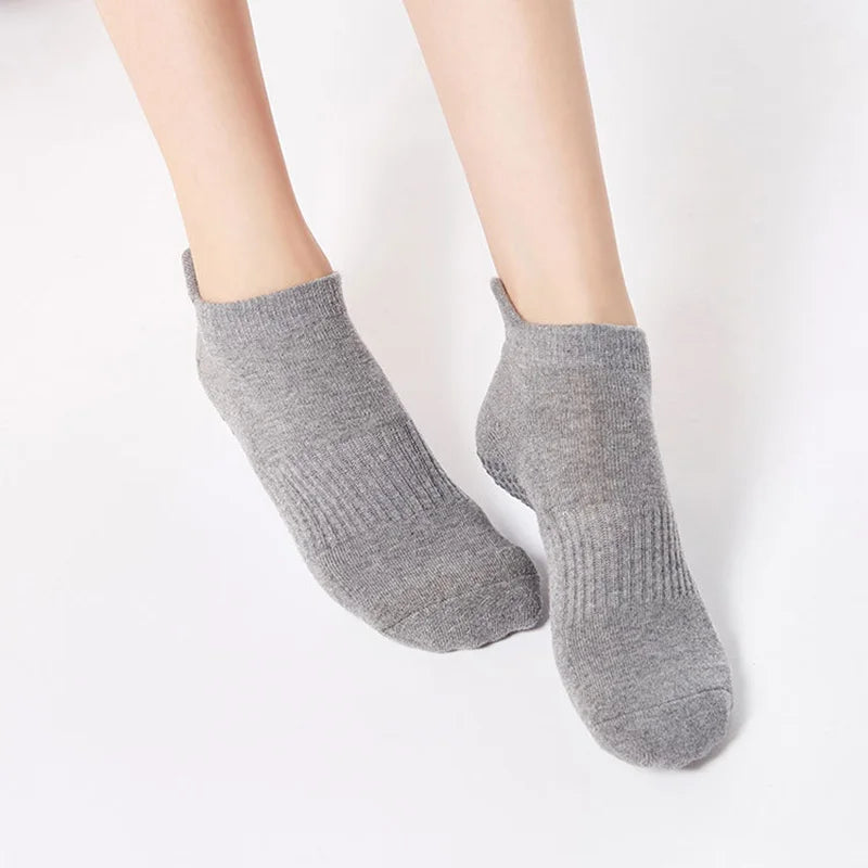 Non Slip Grip Yoga Socks Anti-Skid Slipper Barre Socks Sticky Socks for Yoga Pilates Barre Home Workout Sports