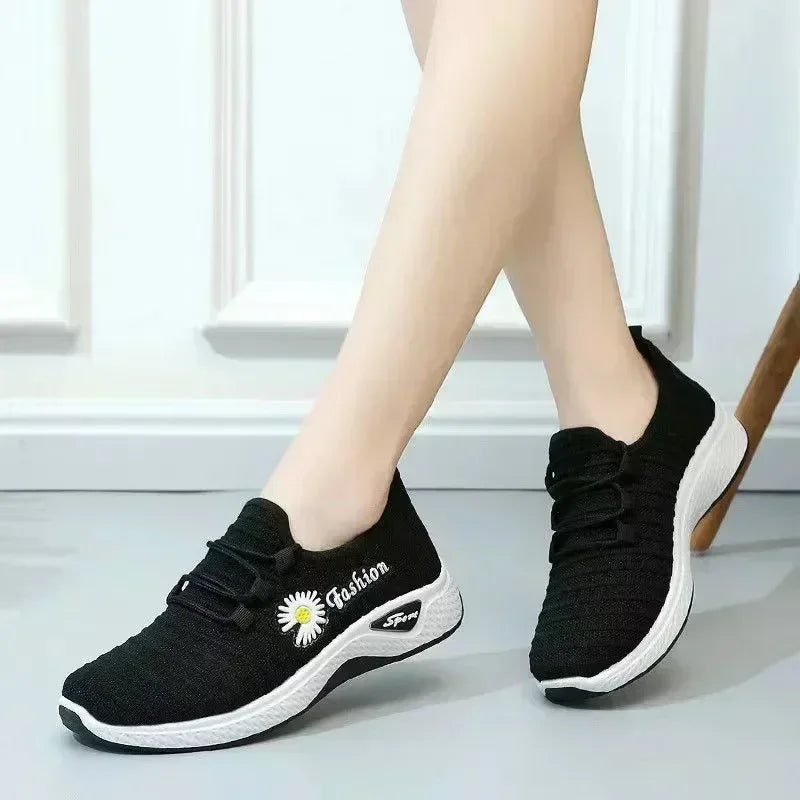 Women's Casual Sports Shoes Autumn Style Lace-Up True Fly Weaving Cloth Little Daisy Pattern Comfortable Walking Flats
