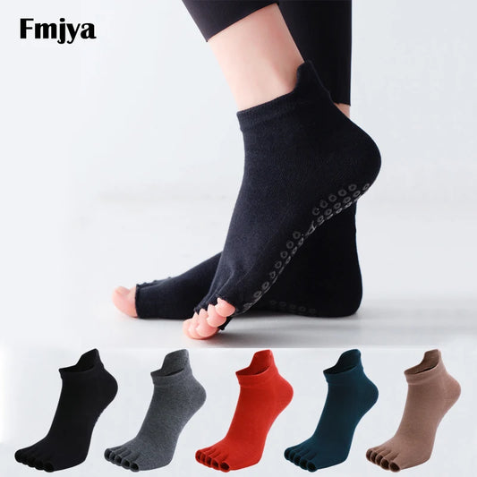 Breathable Cotton Yoga Socks with Anti-Slip Silicone Grip for Fitness Ballet Dance Gym Pilates Open Toe Five Finger Design